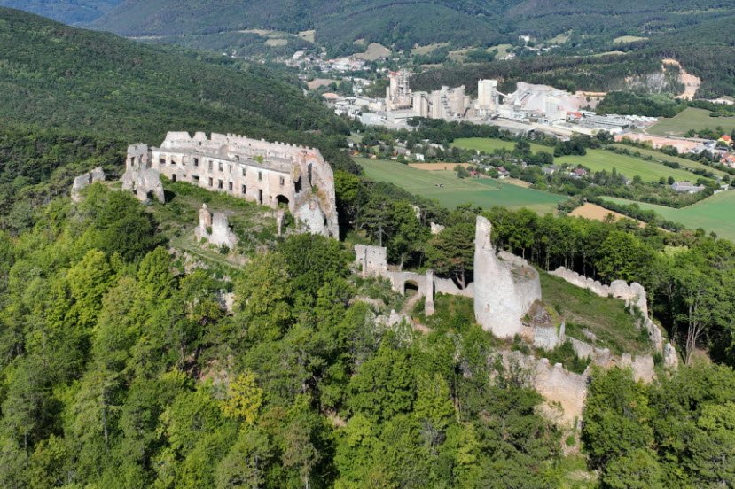 Ruine Henneberg, Styria, Austria